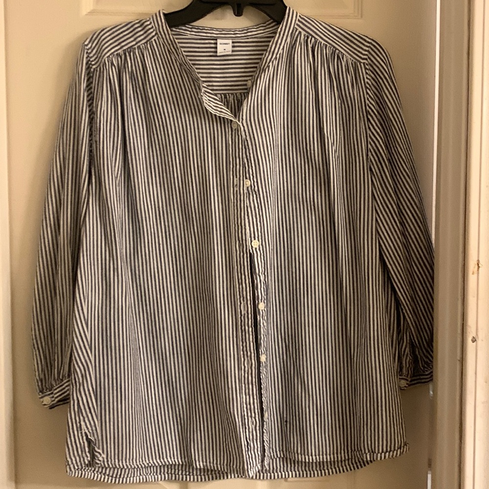 Old Navy poet button down dress shirt